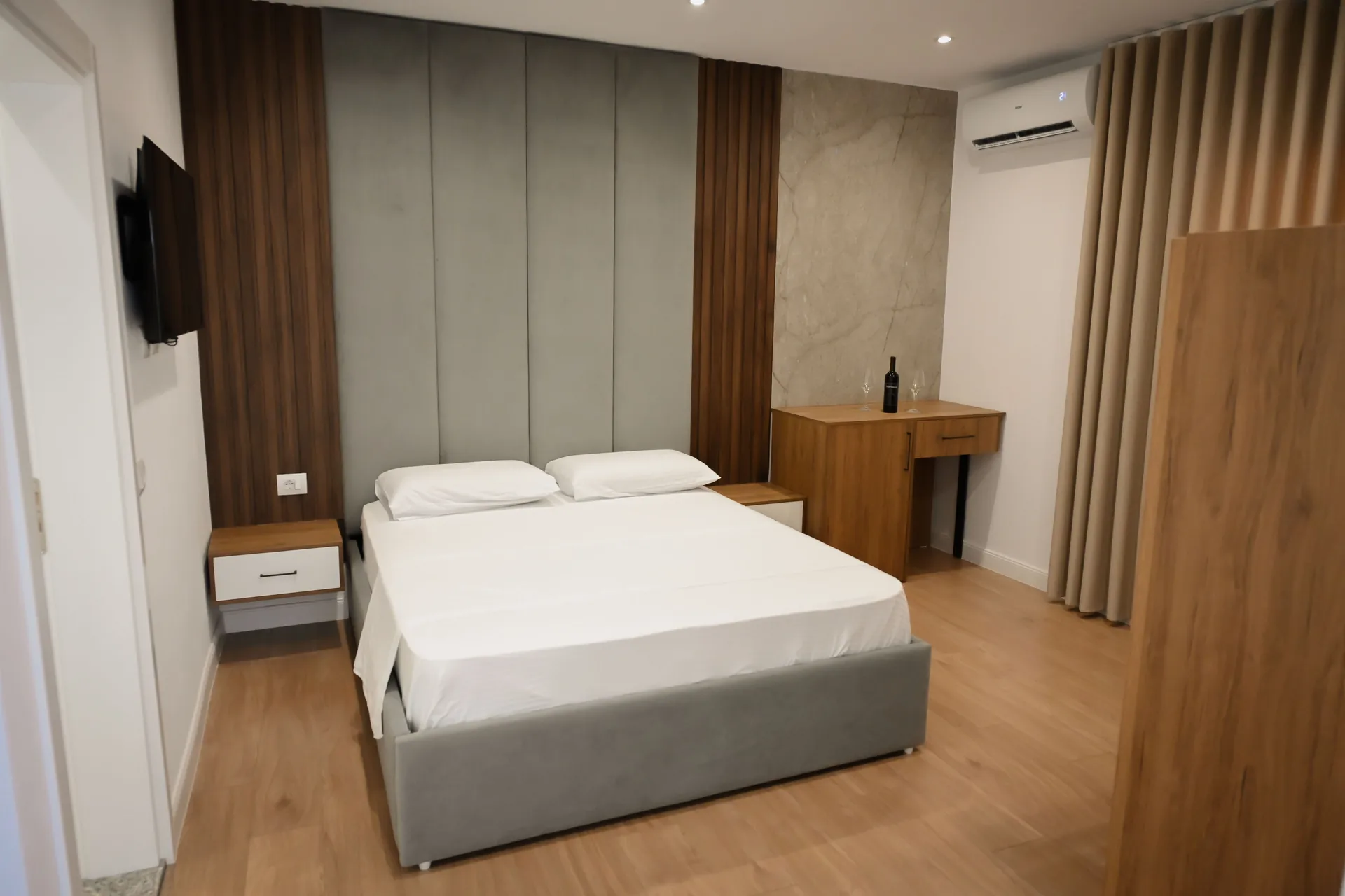 Dhomë Deluxe me Ballkon