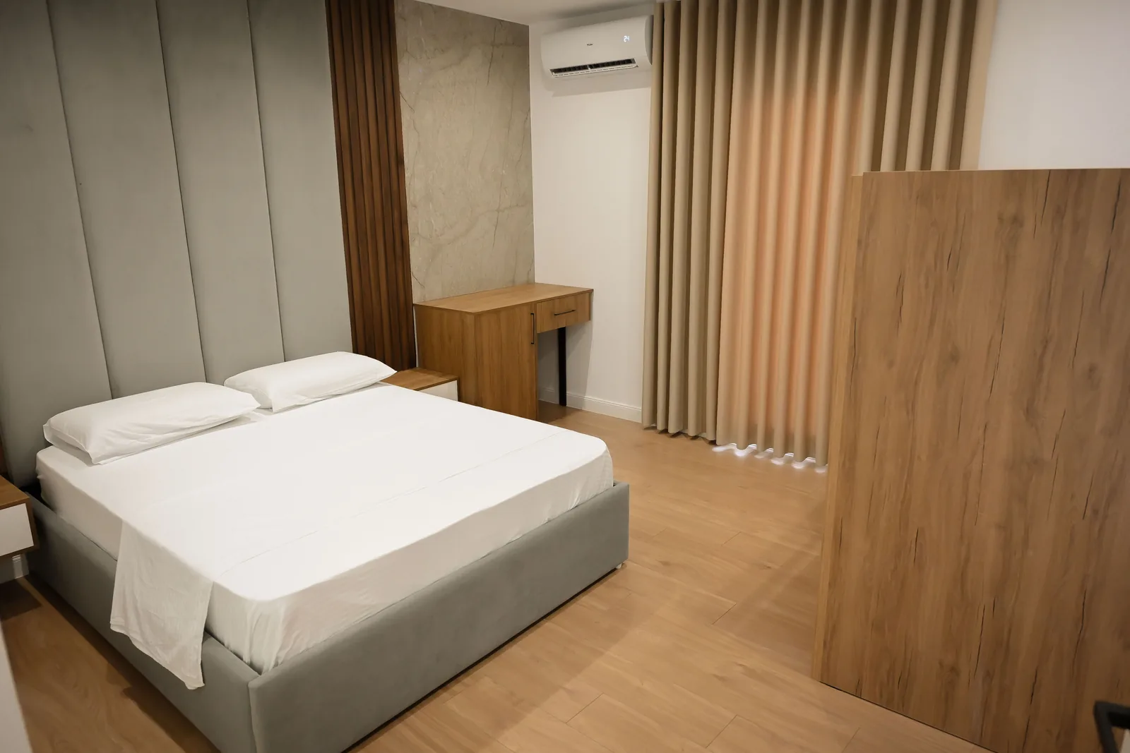 Dhomë Deluxe me Ballkon