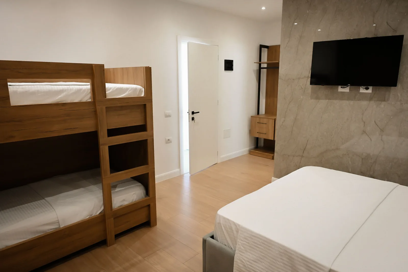 Dhomë Familjare Quadruple